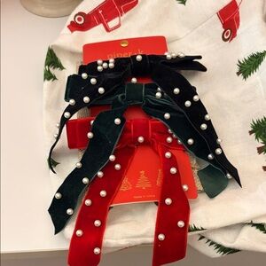 Piper K Velvet Hair Bows with Pearls - Black, Green, Red